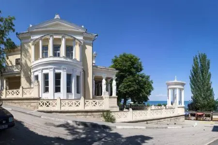 Дача Милос